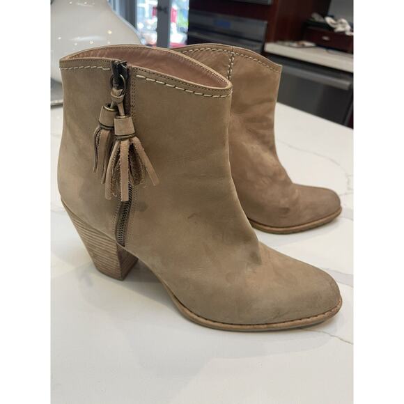 Stuart Weitzman Boots Womens Size 10 Suede Nuprancing Tassel Ankle Booties Fall - Picture 5 of 9